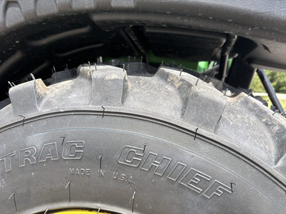 2026 John Deere 2025R Equipment Image0