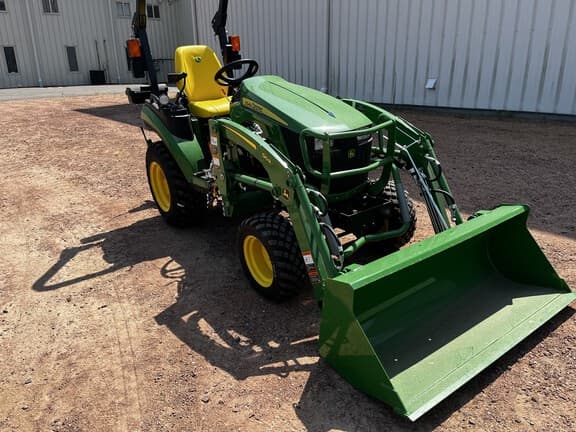 Image of John Deere 2025R equipment image 2