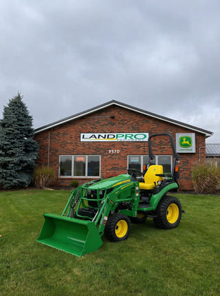 2026 John Deere 2025R Equipment Image0