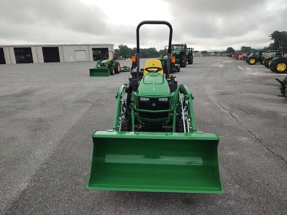 Image of John Deere 2025R equipment image 2