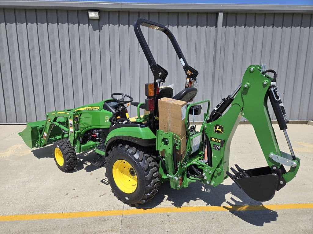 Image of John Deere 2025R Image 1