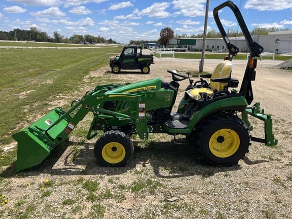 Image of John Deere 2025R equipment image 1