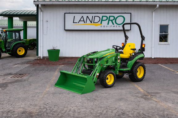 2026 John Deere 2025R Equipment Image0