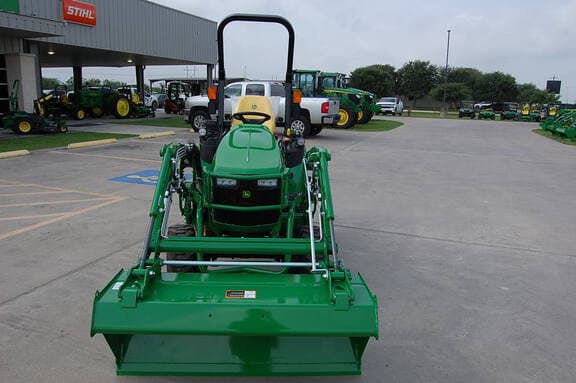 Image of John Deere 2025R equipment image 2