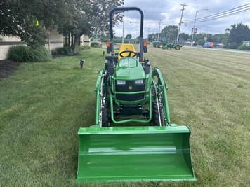 Main image John Deere 2025R