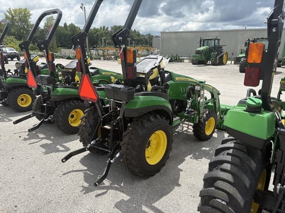 Image of John Deere 2025R equipment image 2