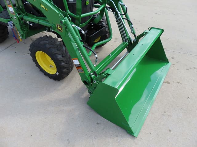 Image of John Deere 2025R equipment image 4