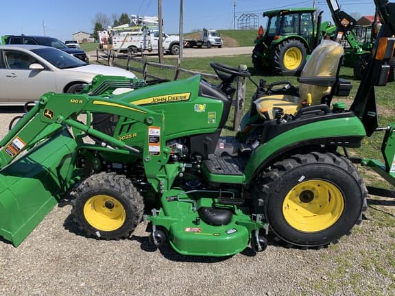 Image of John Deere 2025R equipment image 3
