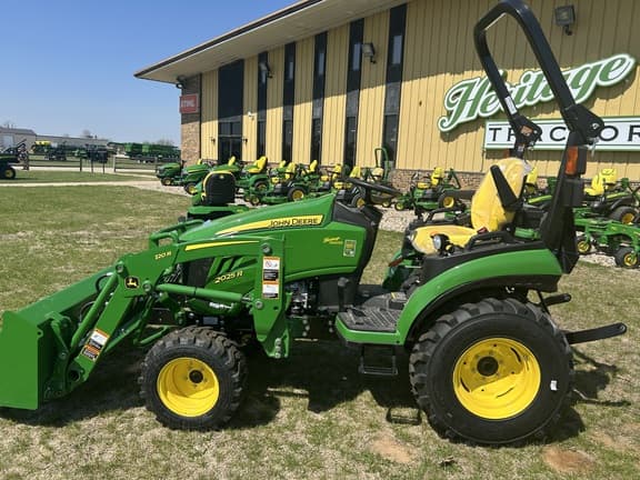 Image of John Deere 2025R equipment image 1