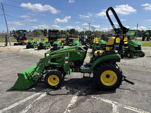 Image of John Deere 2025R equipment image 4