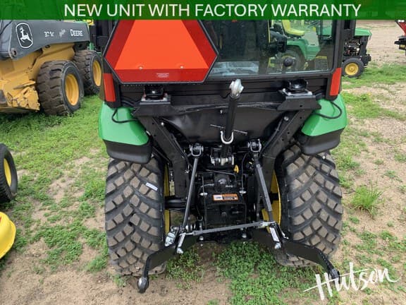 Image of John Deere 2025R equipment image 3