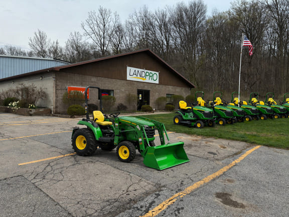 2026 John Deere 2032R Equipment Image0