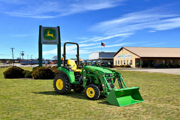 2026 John Deere 2032R Equipment Image0