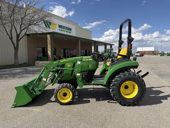 Image of John Deere 2032R equipment image 1