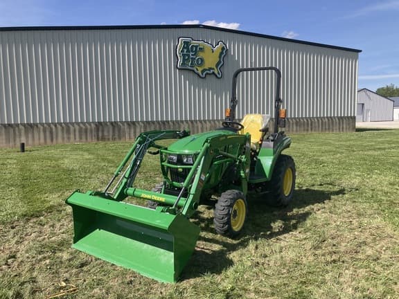 Image of John Deere 2032R Primary image