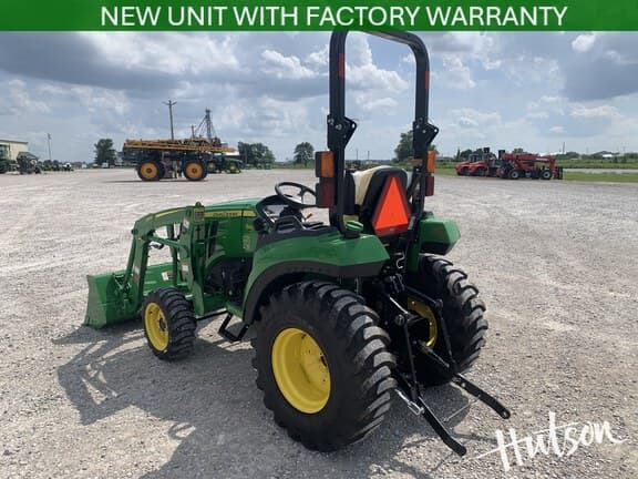 Image of John Deere 2032R equipment image 2
