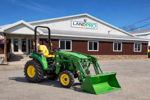 Image of John Deere 2032R Primary Image