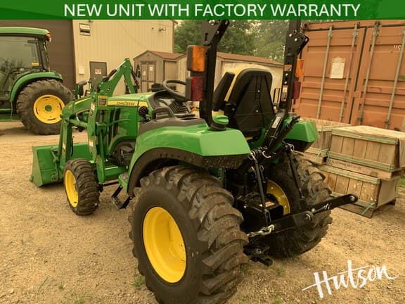 Image of John Deere 2032R equipment image 3
