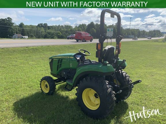 Image of John Deere 2032R equipment image 3