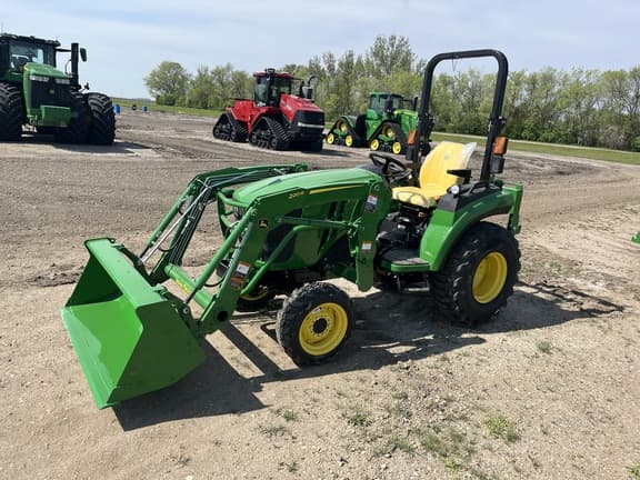 Image of John Deere 2032R equipment image 2