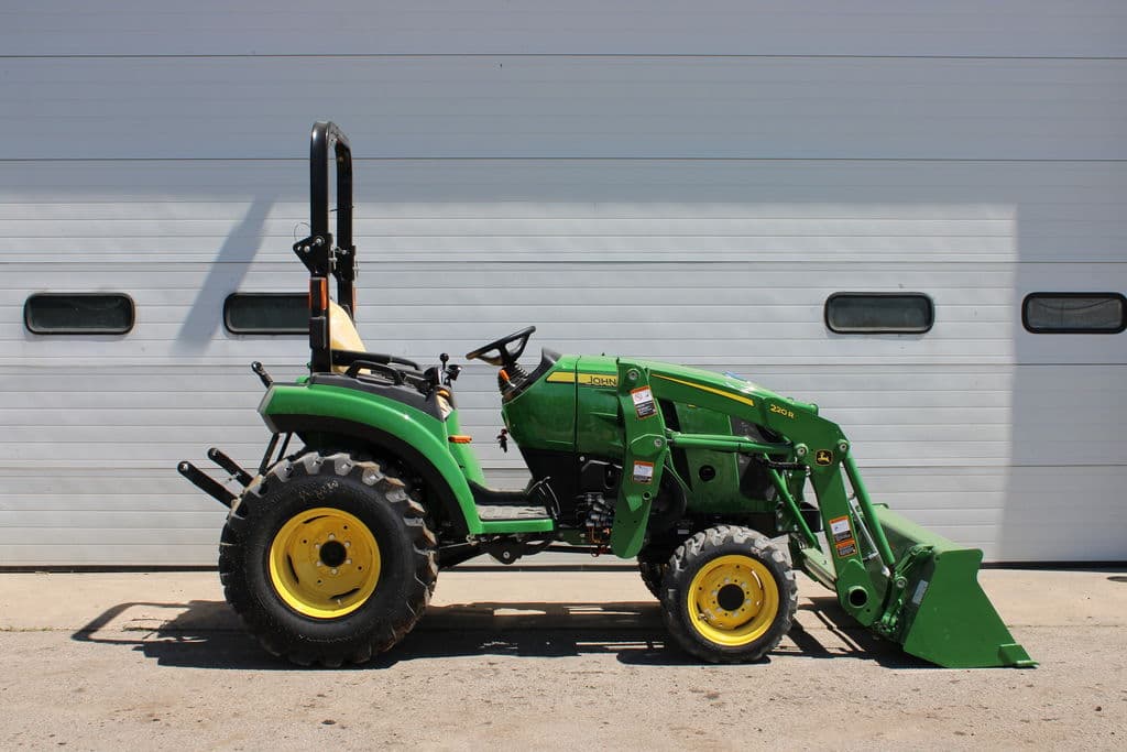 Image of John Deere 2038R Image 0