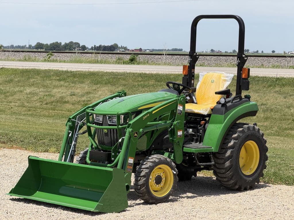 Image of John Deere 2038R Image 0