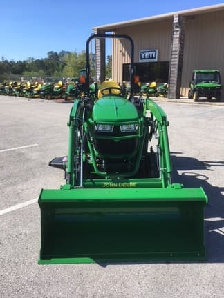 Image of John Deere 2038R equipment image 3