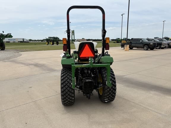 Image of John Deere 2038R equipment image 3