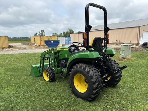 Image of John Deere 2038R equipment image 4