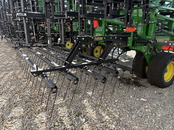 Image of John Deere 2230FH equipment image 3