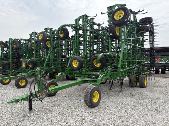 Image of John Deere 2230FH equipment image 2
