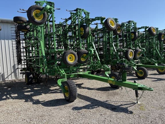 Image of John Deere 2230FH equipment image 1