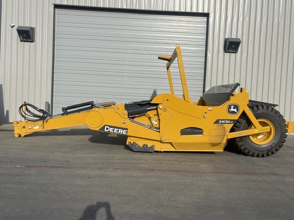 2026 John Deere 2412DE Equipment Image0