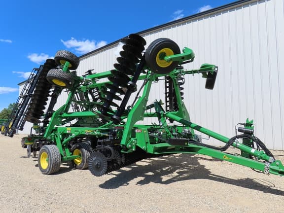 Image of John Deere 2660VT equipment image 1