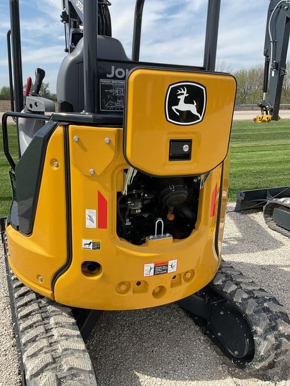 Image of John Deere 30P equipment image 4