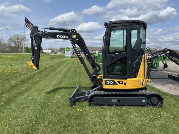 Image of John Deere 30P equipment image 1