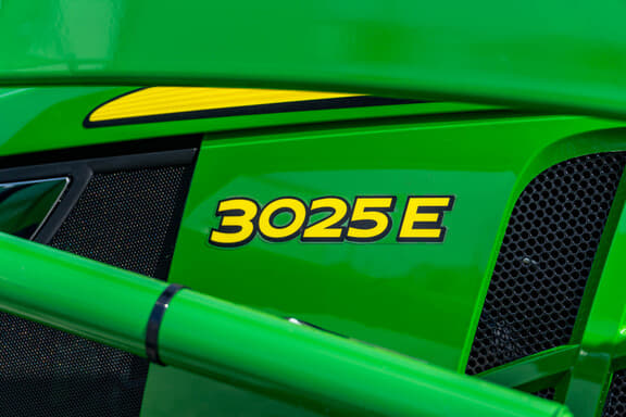 Image of John Deere 3025E equipment image 3