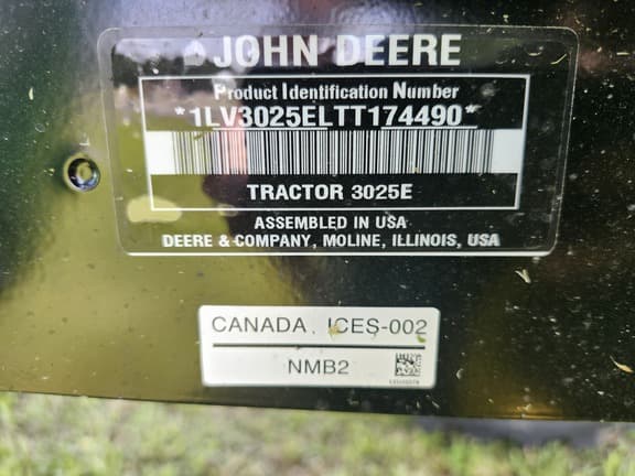 Image of John Deere 3025E equipment image 4