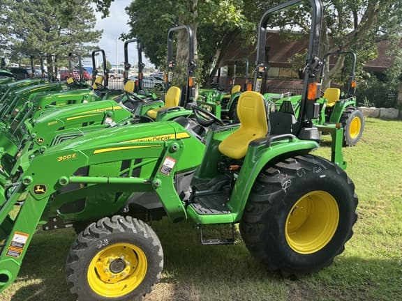 Image of John Deere 3025E equipment image 2