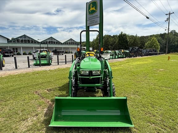 Image of John Deere 3025E equipment image 2