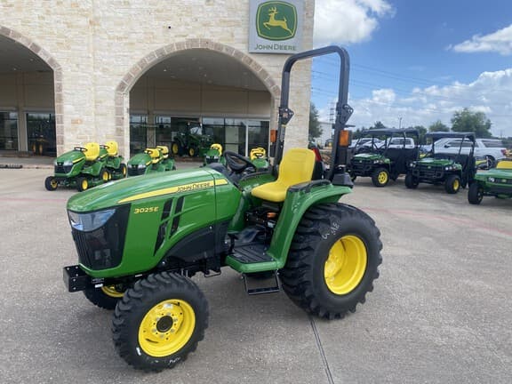 Image of John Deere 3025E equipment image 1