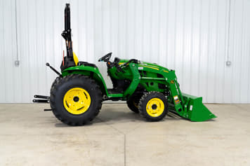 Main image John Deere 3025E