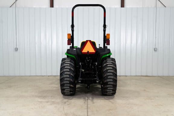 Image of John Deere 3025E equipment image 3