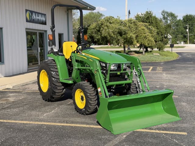 Image of John Deere 3025E equipment image 4
