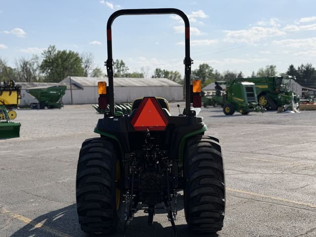Image of John Deere 3025E equipment image 3