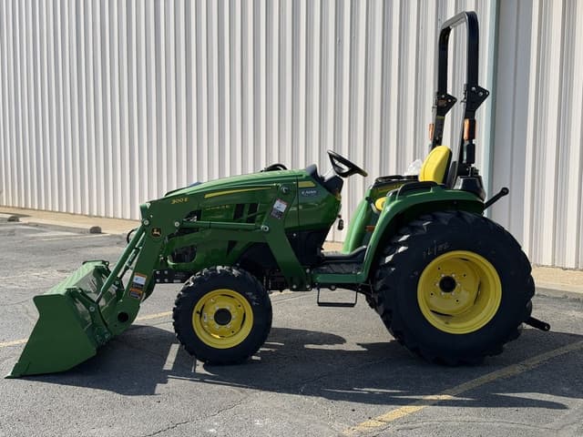 Image of John Deere 3025E equipment image 1