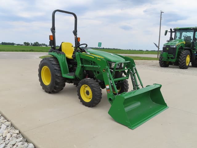 Image of John Deere 3025E equipment image 3