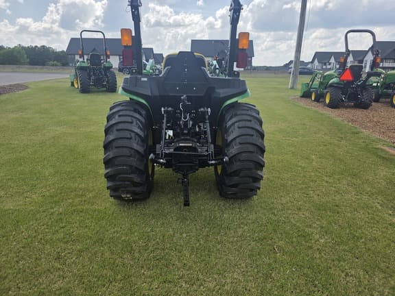 Image of John Deere 3025E equipment image 3