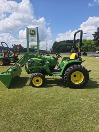 Image of John Deere 3025E equipment image 4
