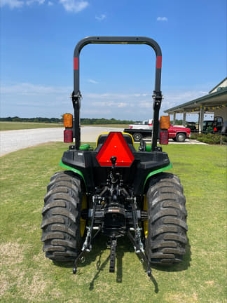 Image of John Deere 3025E equipment image 3